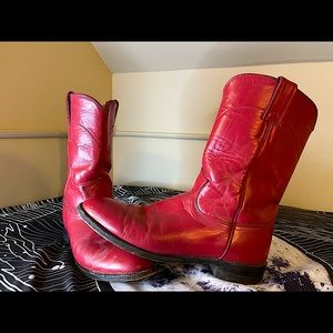 Cherry red Justin roper boots - Ladies 9b.